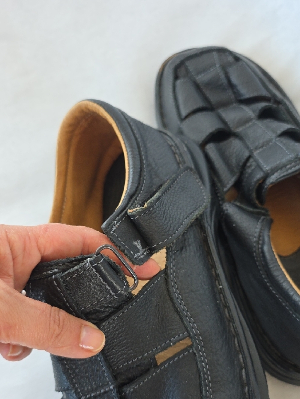 Men's Black Leather  Sandal Slip-On - Picture 9 of 9